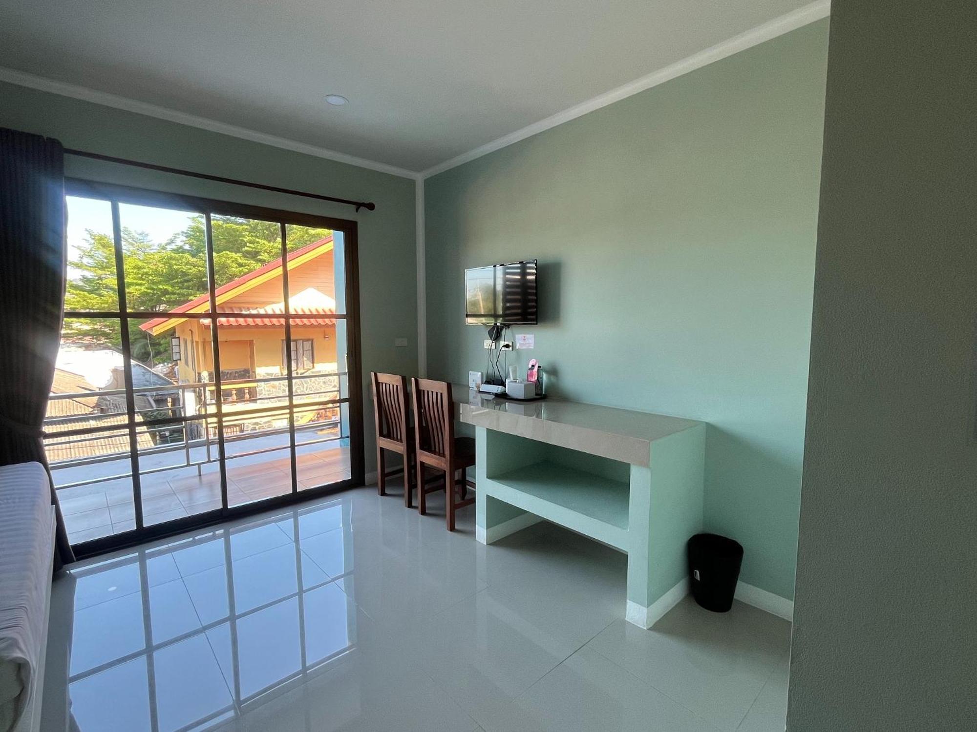 J & Ariya Hotel Near Samui Airport And Koh Phangan Pier 보풋 외부 사진