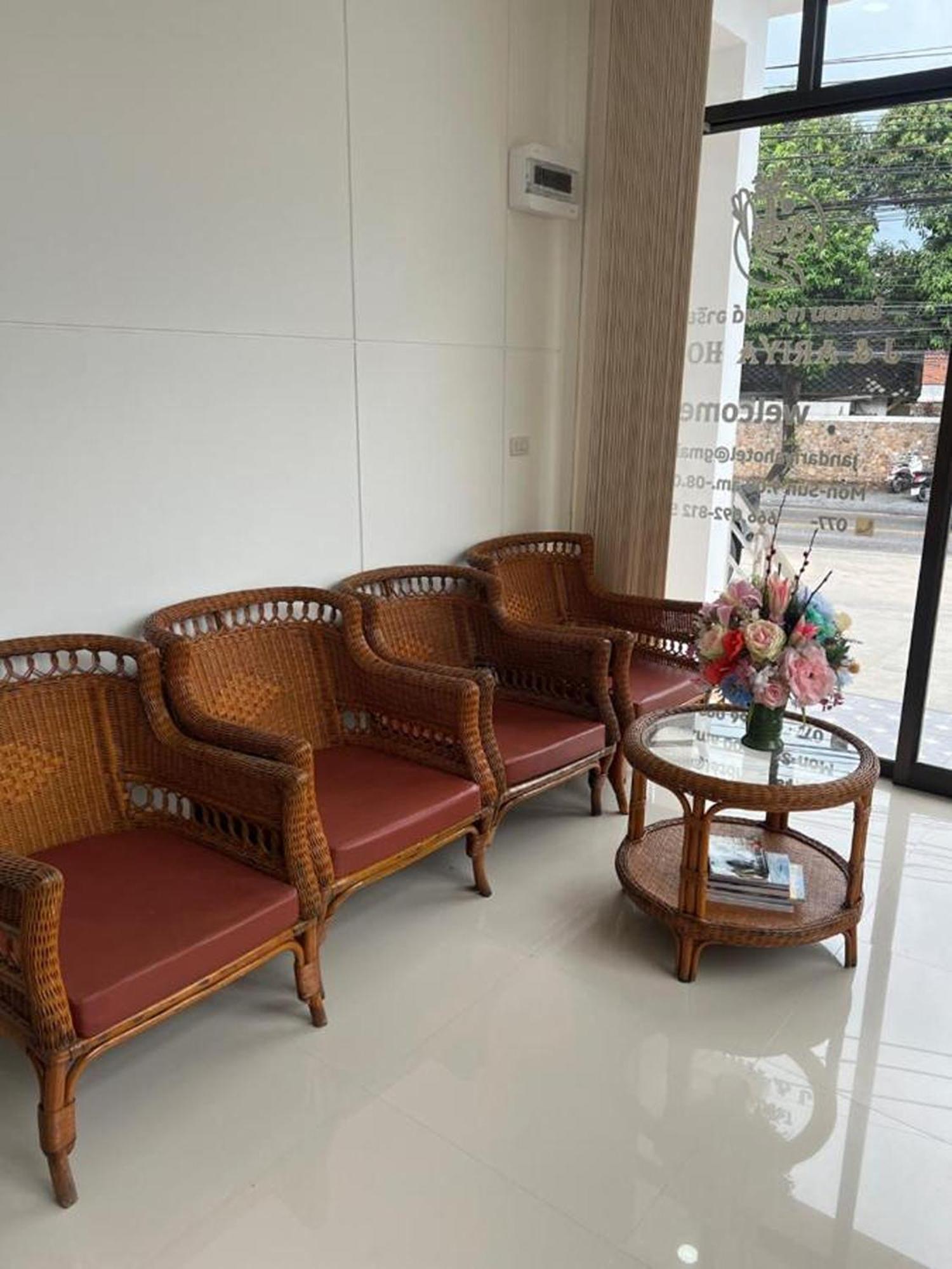 J & Ariya Hotel Near Samui Airport And Koh Phangan Pier 보풋 외부 사진